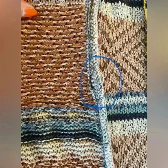 American Eagle Oversized Striped Fall Cardigan With Pockets Size Medium Flaw - Picture 12 of 12